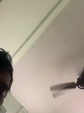 Snapshot of hitlar1026 chatting on 12.21.25 hitlar1026 online show from 12.21.25