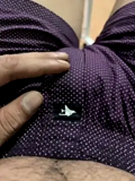 Snapshot of hitlar1026 chatting on 12.21.25 hitlar1026 online show from 12.21.25