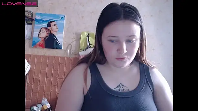 Snapshot of Light_Luna chatting on 12.09.24 Light Luna online show from 12.09.24