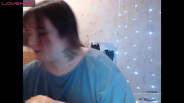 Snapshot of Light_Luna chatting on 12.13.24 Light Luna online show from 12.13.24