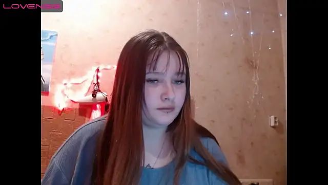 Snapshot of Light_Luna chatting on 12.16.24 Light Luna online show from 12.16.24