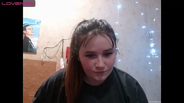 Snapshot of Light_Luna chatting on 12.18.24 Light Luna online show from 12.18.24