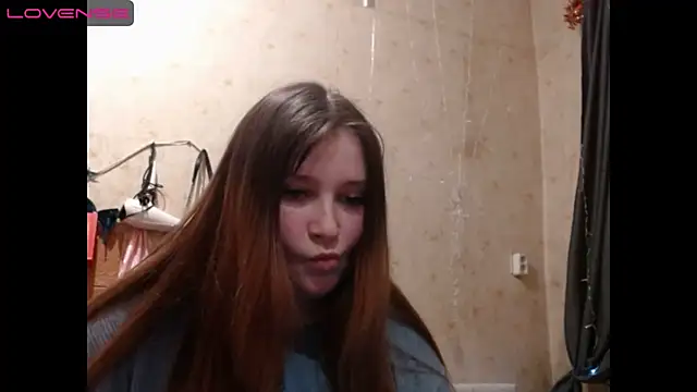 Snapshot of Light_Luna chatting on 12.22.24 Light Luna online show from 12.22.24