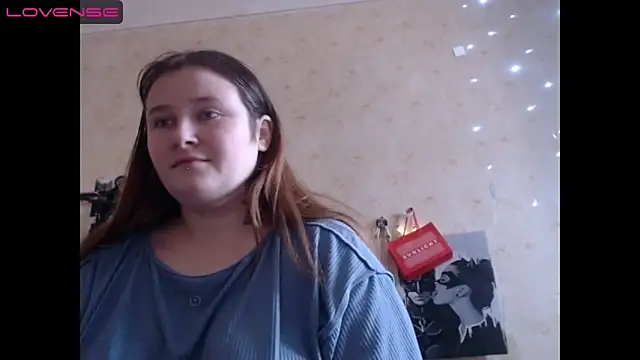 Snapshot of Light_Luna chatting on 12.25.24 Light Luna online show from 12.25.24