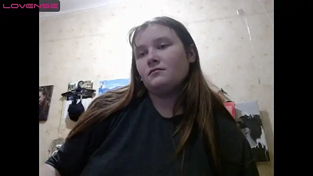 Snapshot of Light_Luna chatting on 12.26.24 Light Luna online show from 12.26.24