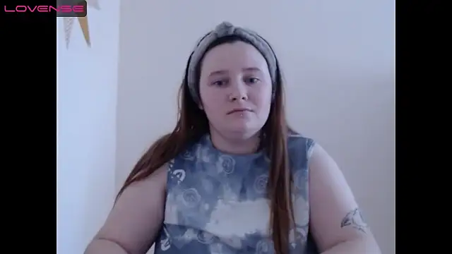 Snapshot of Light_Luna chatting on 01.08.25 Light Luna online show from 01.08.25