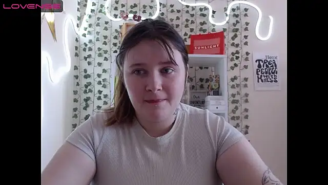 Snapshot of Light_Luna chatting on 01.14.25 Light Luna online show from 01.14.25