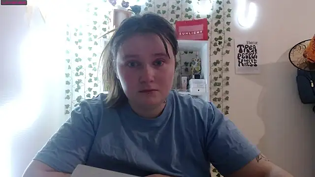 Snapshot of Light_Luna chatting on 01.16.25 Light Luna online show from 01.16.25