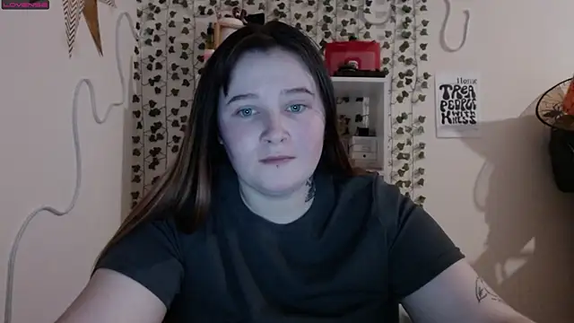 Snapshot of Light_Luna chatting on 01.24.25 Light Luna online show from 01.24.25