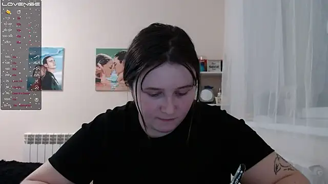 Snapshot of Light_Luna chatting on 02.07.25 Light Luna online show from 02.07.25