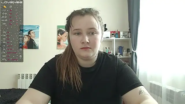 Snapshot of Light_Luna chatting on 02.11.25 Light Luna online show from 02.11.25