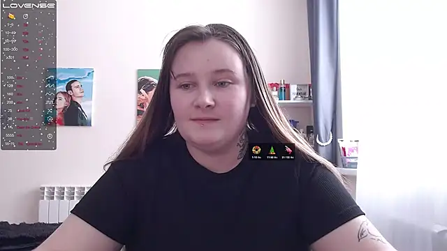 Snapshot of Light_Luna chatting on 02.13.25 Light Luna online show from 02.13.25