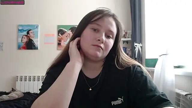 Snapshot of Light_Luna chatting on 03.18.25 Light Luna online show from 03.18.25