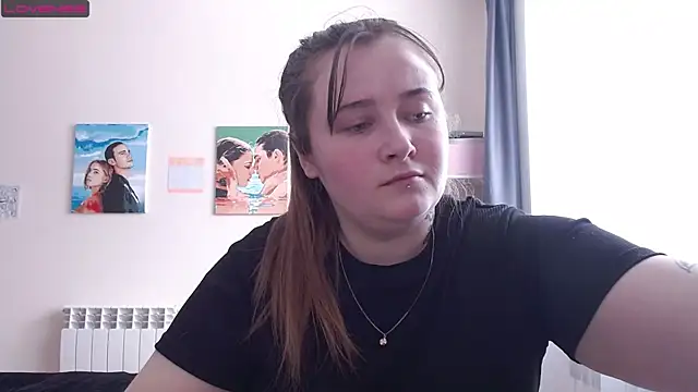 Snapshot of Light_Luna chatting on 03.23.25 Light Luna online show from 03.23.25