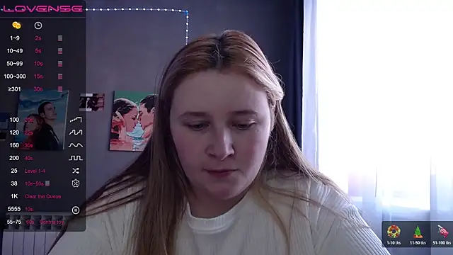 Snapshot of Light_Luna chatting on 11.14.25 Light Luna online show from 11.14.25