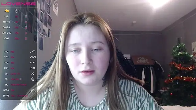 Snapshot of Light_Luna chatting on 01.11.26 Light Luna online show from 01.11.26