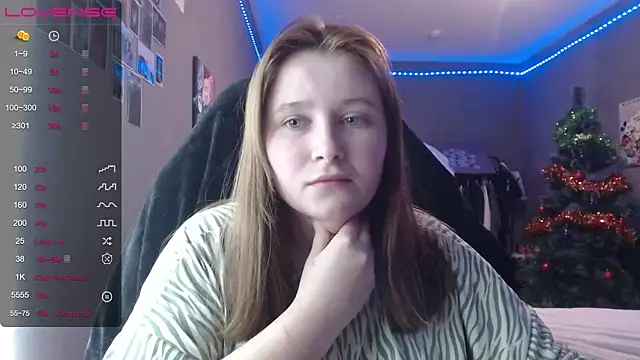 Snapshot of Light_Luna chatting on 01.13.26 Light Luna online show from 01.13.26