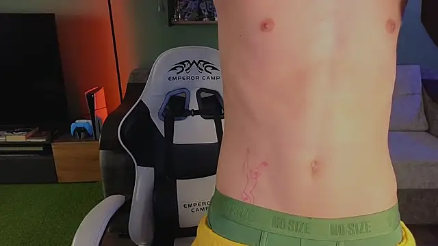 Snapshot of TeddyLiLboy chatting on 10.15.25 TeddyLiLboy online show from 10.15.25