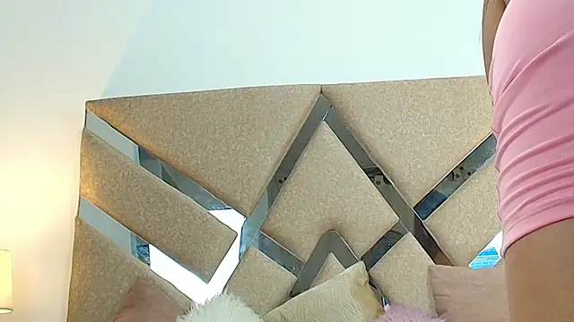 IsabellMendez  online show from 03.21.25