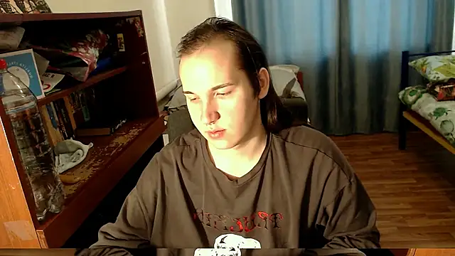 EvaMiron online show from 02.13.25