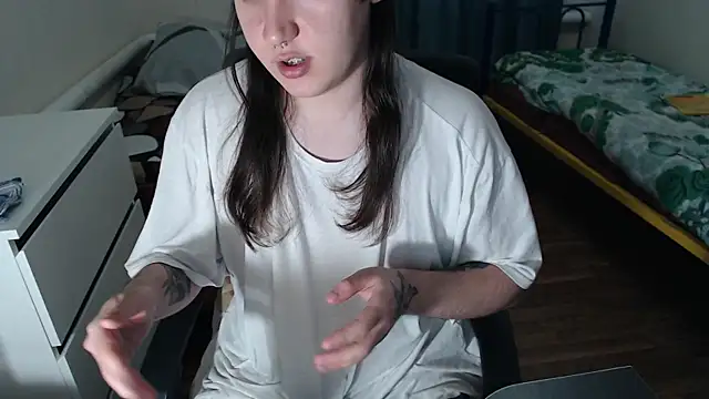 EvaMiron online show from 10.14.25