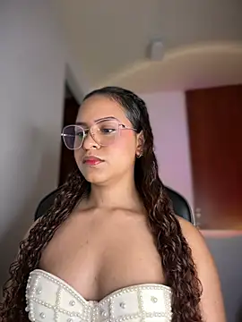 gretta kler1 online show from 02.15.25