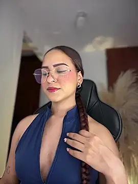 Snapshot of gretta_kler1 chatting on 05.01.26 gretta kler1 online show from 05.01.26