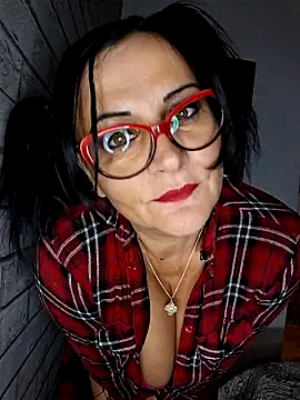 anaaamariaaaa online show from 10.16.25