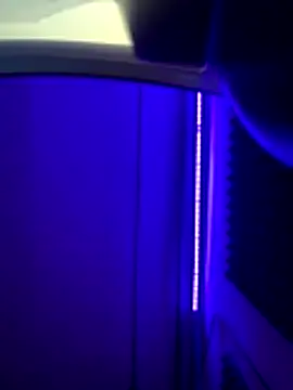 HornyBoyTim online show from 12.18.25