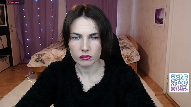 Daniela Cooperr online show from 04.09.26