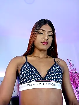 Elektra Queen online show from 01.30.25