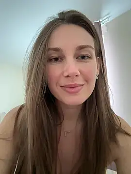 Snapshot of JasminJames chatting on 04.14.26 JasminJames online show from 04.14.26
