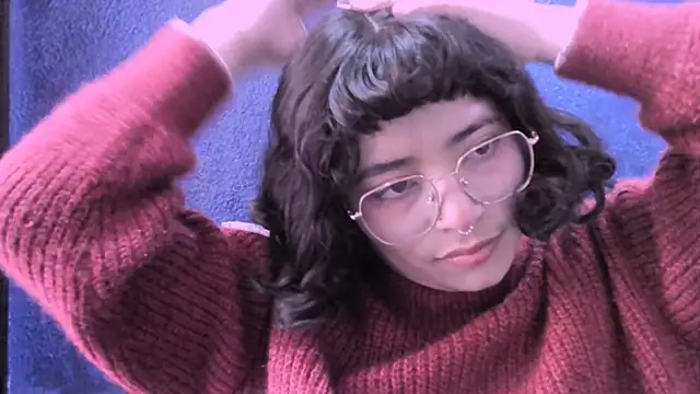 NinaYellow online show from 01.11.25