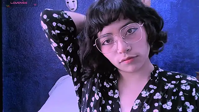 NinaYellow online show from 01.17.25