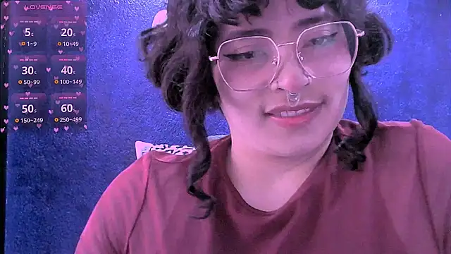NinaYellow online show from 06.17.26