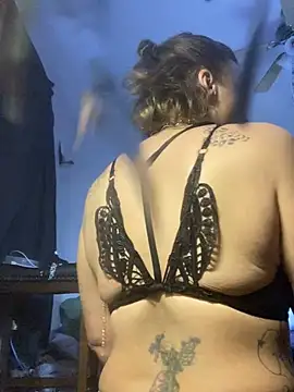 Snapshot of Everlyrose27 chatting on 12.06.24 Everlyrose27 online show from 12.06.24