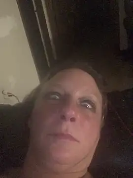 Snapshot of Everlyrose27 chatting on 12.15.24 Everlyrose27 online show from 12.15.24