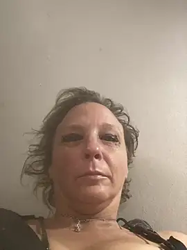 Snapshot of Everlyrose27 chatting on 01.11.25 Everlyrose27 online show from 01.11.25