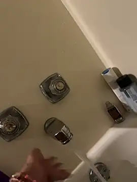 Snapshot of Everlyrose27 chatting on 02.05.25 Everlyrose27 online show from 02.05.25