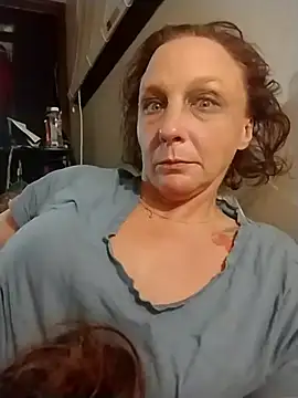 Snapshot of Everlyrose27 chatting on 02.17.26 Everlyrose27 online show from 02.17.26