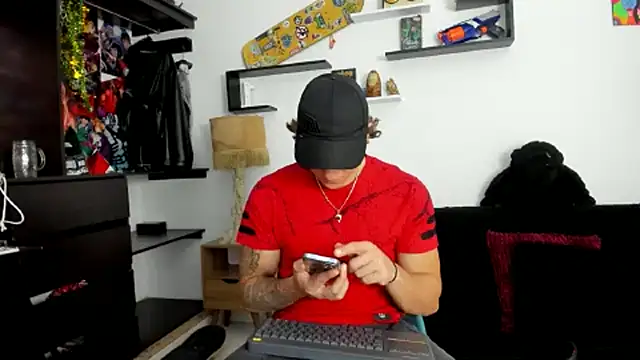 Tom Krakow online show from 02.25.25