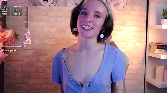 Snapshot of Violet_Veliya chatting on 03.15.25 Violet Veliya online show from 03.15.25