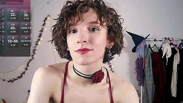 Snapshot of Violet_Veliya chatting on 12.05.25 Violet Veliya online show from 12.05.25