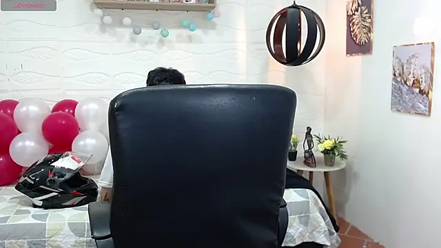 DmitriSanders online show from 02.14.25