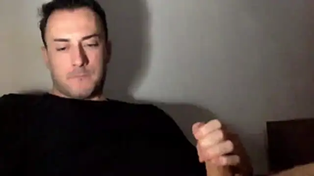 Snapshot of mainnrd chatting on 12.19.25 mainnrd online show from 12.19.25