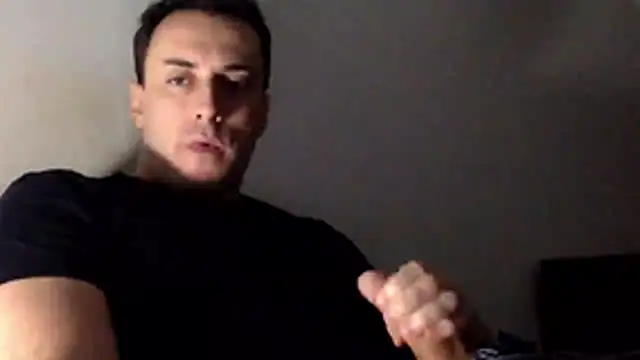 Snapshot of mainnrd chatting on 12.21.25 mainnrd online show from 12.21.25