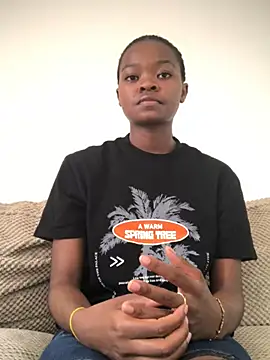 Snapshot of Grusha19 chatting on 12.13.24 Grusha19 online show from 12.13.24