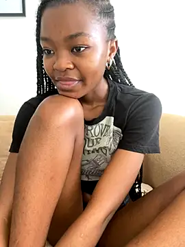 Snapshot of Grusha19 chatting on 11.08.25 Grusha19 online show from 11.08.25