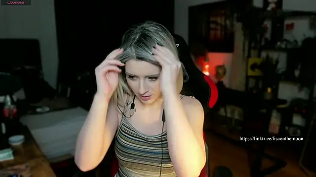 Lisaonthemoon online show from 03.11.25