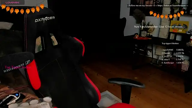 Lisaonthemoon online show from 10.16.25